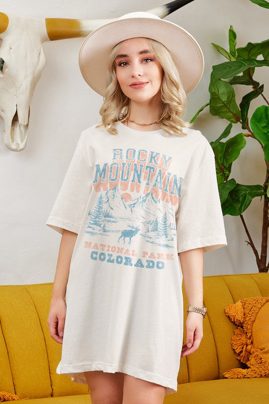 
                
                    Load image into Gallery viewer, Rocky Mountain Retro Oversized T Shirt
                
            