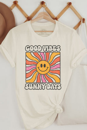 
                
                    Load image into Gallery viewer, Good Vibes Sunny Days Retro Oversized T Shirt
                
            