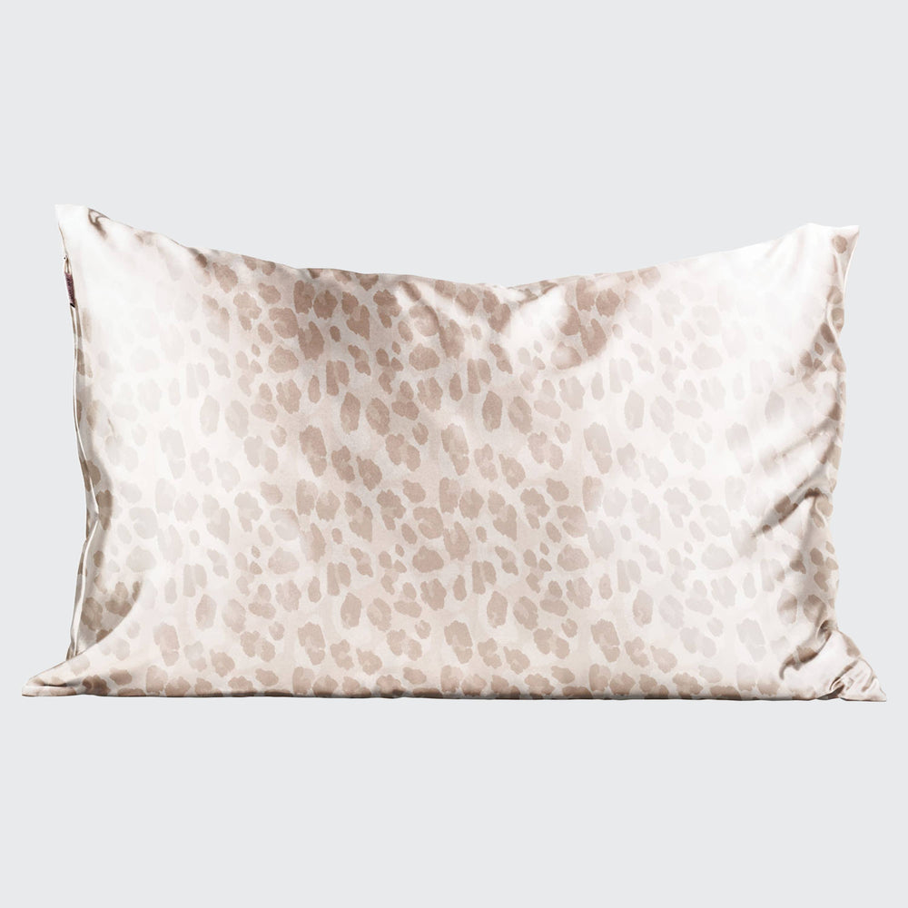 
                
                    Load image into Gallery viewer, Satin Pillowcase - Leopard
                
            